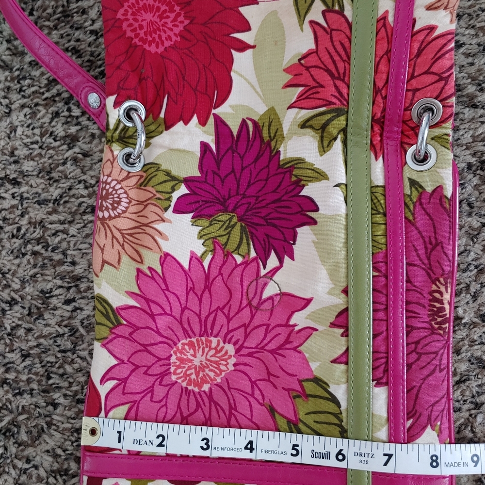 Vera Bradley Crossbody/Fold Pink Floral Flipster - Picture 7 of 8